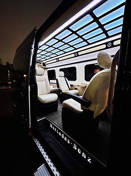Mercedes Sprinter VIP  8 мест с водителем